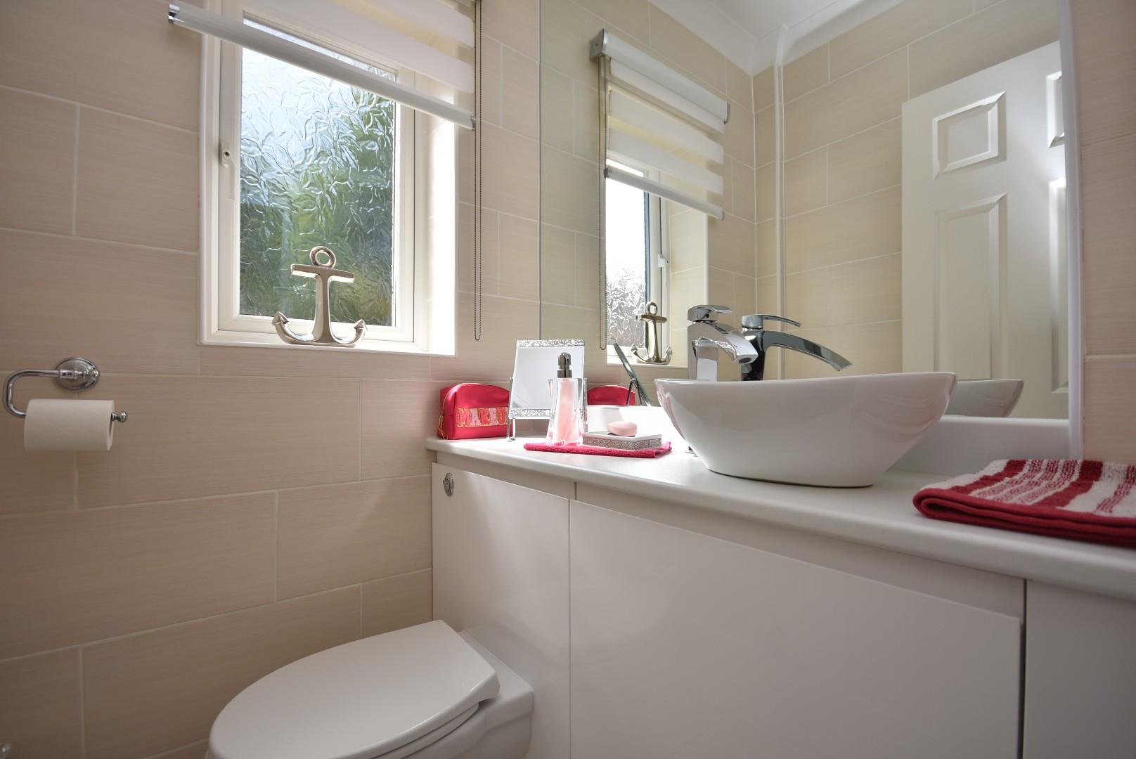 11 The Grange, Baroness Place, Penarth, CF64 3UW
